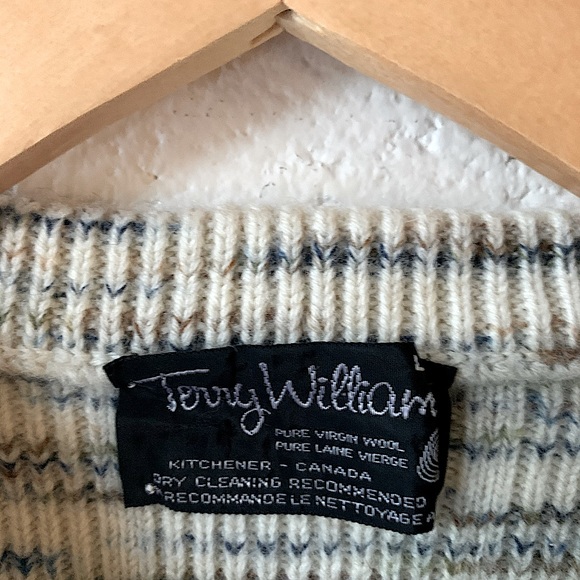 (SOLD) Wool Sweater - Picture 4 of 5